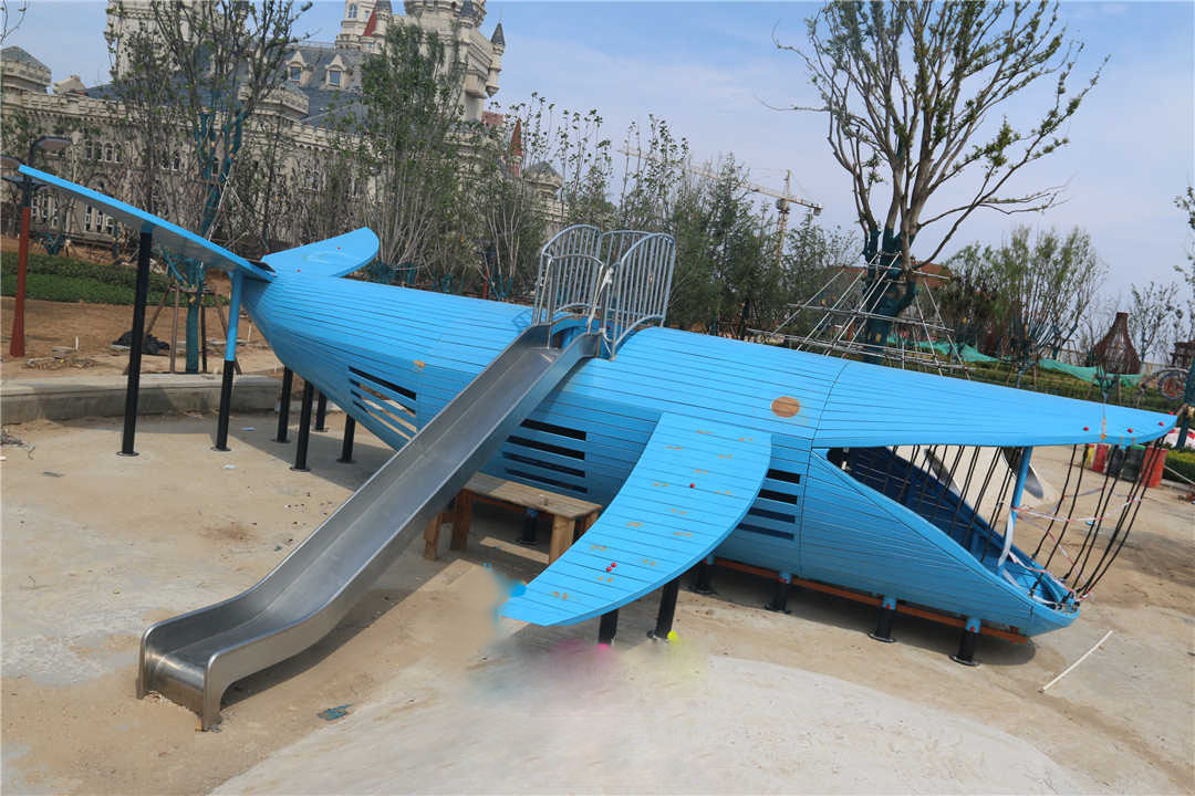 非標(biāo)定制不銹鋼滑梯游樂設(shè)施