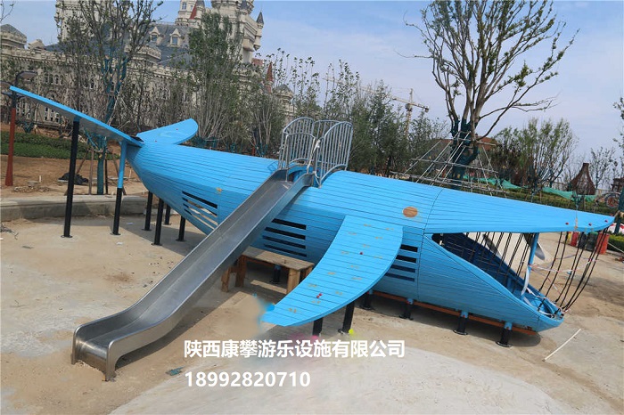 戶(hù)外非標(biāo)滑梯