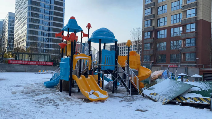 室外游樂設(shè)施