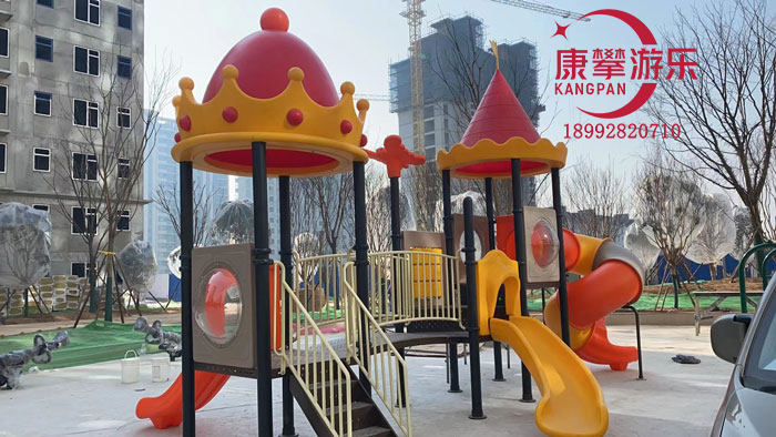 室外兒童滑梯注意事項(xiàng)