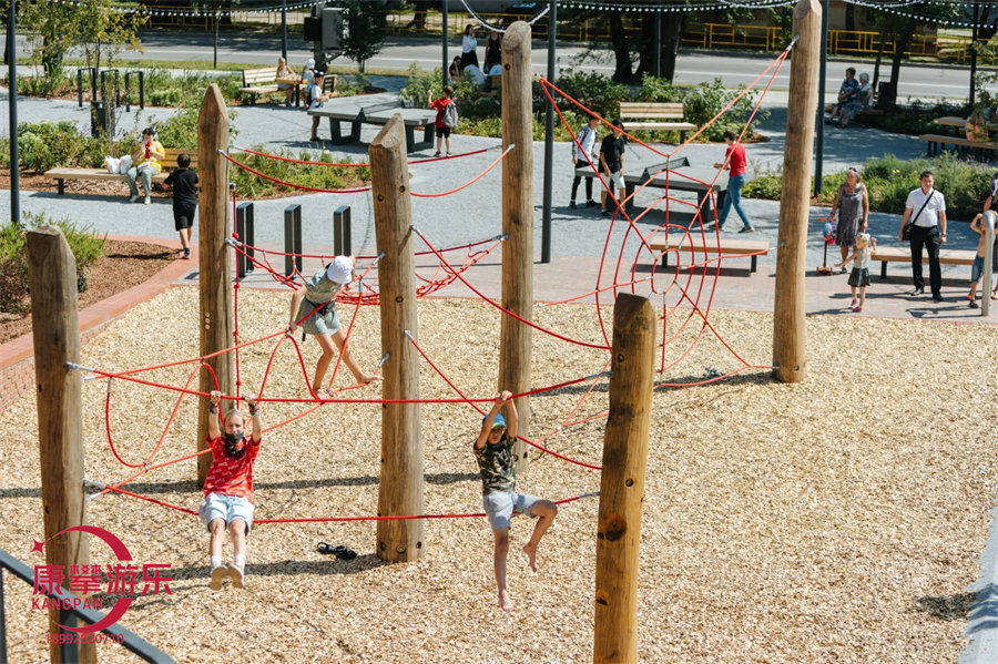 戶外拓展游樂設(shè)備