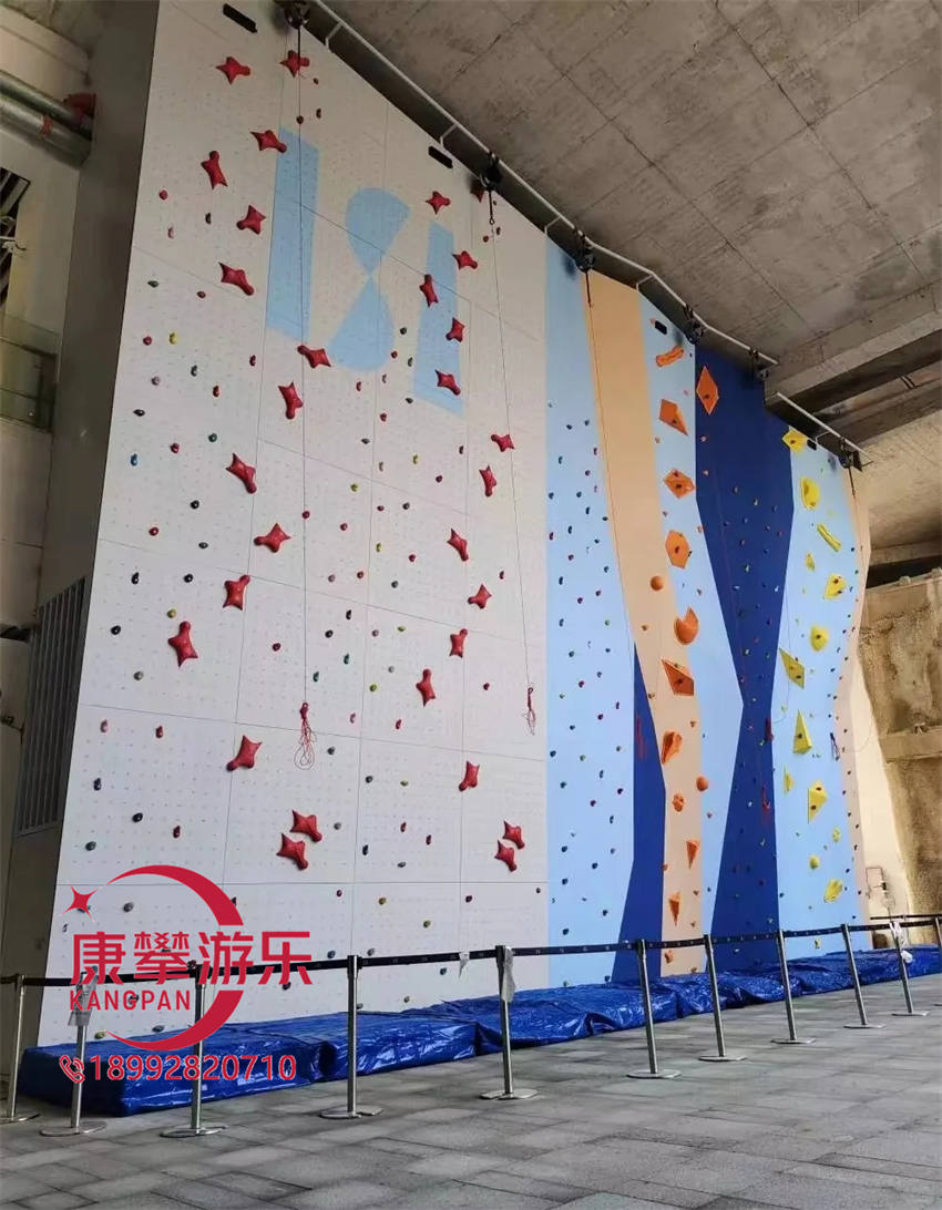 兒童攀巖板設(shè)施